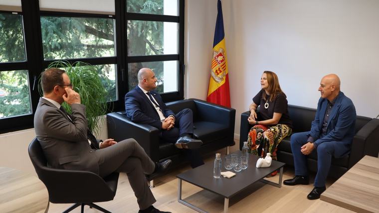 El representant del Copríncep francès, Frédéric Rose, visita per primer cop el comú d’Escaldes