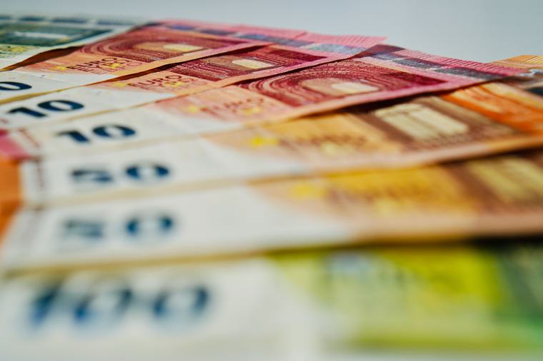 Els recursos que els bancs gestionen en l'entorn UE s'han més que triplicat en cinc anys