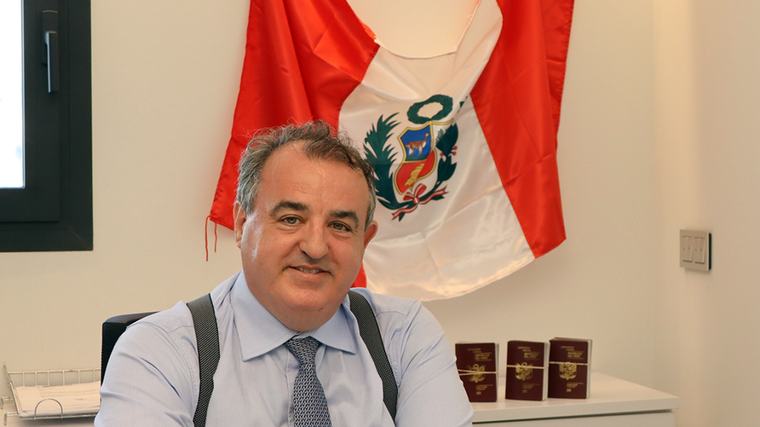 Accidents laborals i expulsions centren part de l’atenció del consolat del Perú