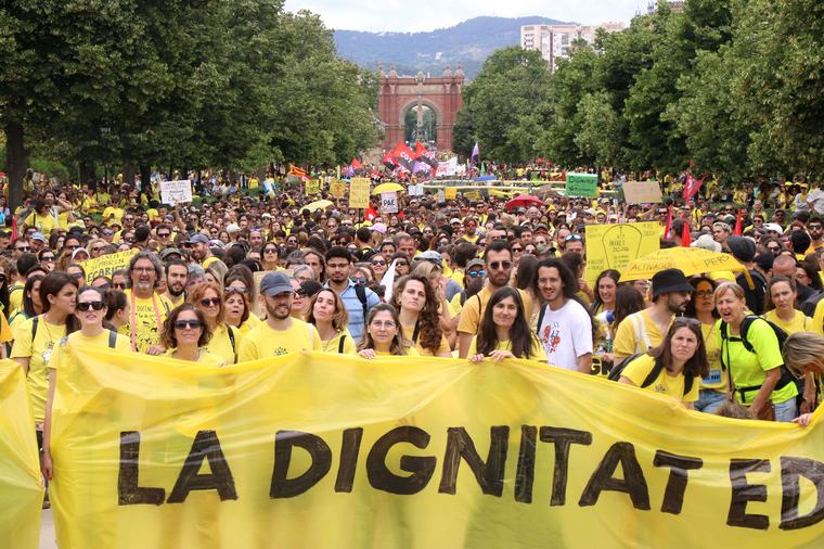 Vaga de mestres aquest dimarts: aquestes són les mobilitzacions i possibles afectacions a Catalunya
