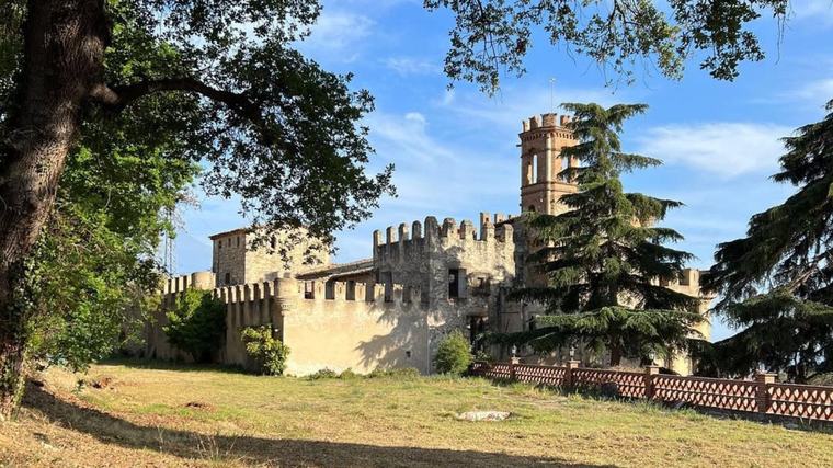 El castell mil·lenari a la venda a Badalona per 12,5 milions d'euros