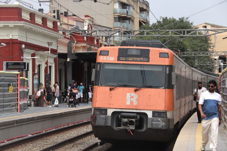 Més de la meitat dels trens de Rodalies a Catalunya van arribar tard al juliol