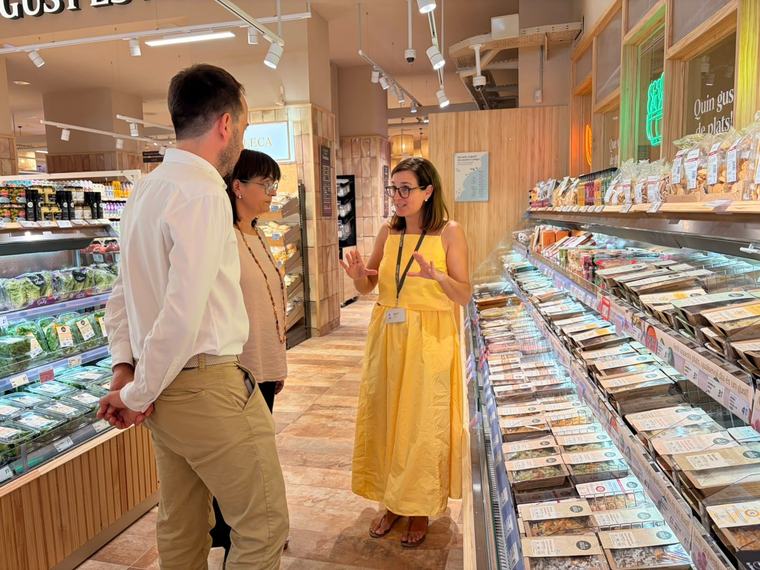 Terrassa estrena un nou supermercat de 447 m² amb aposta pel producte fresc i 17 nous treballadors