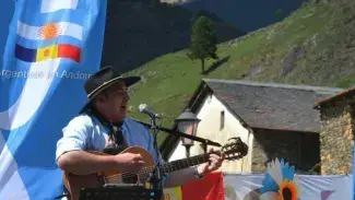 Societat La comunitat argentina a Andorra frega les 4.000 persones i arriba a les 7.000 durant l’hivern Riccie Ponce assegura que uns 3.500 argentins resideixen permanentment al país  