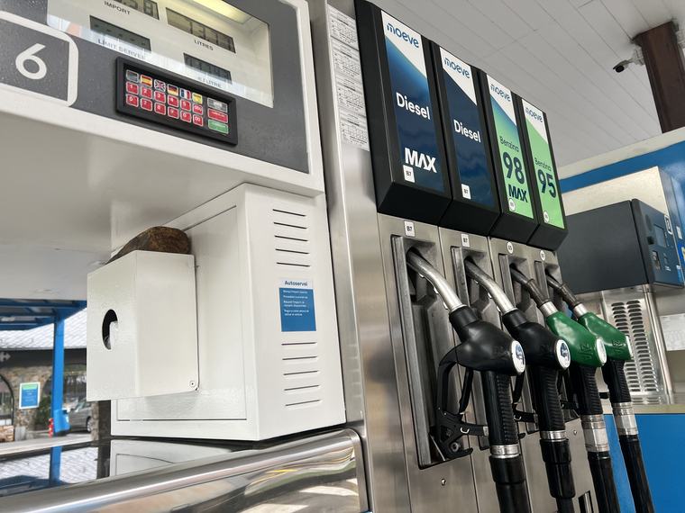 La rebaixa fiscal rellança les importacions de carburants: un 6,3% més d'ingressos a duana a l'agost